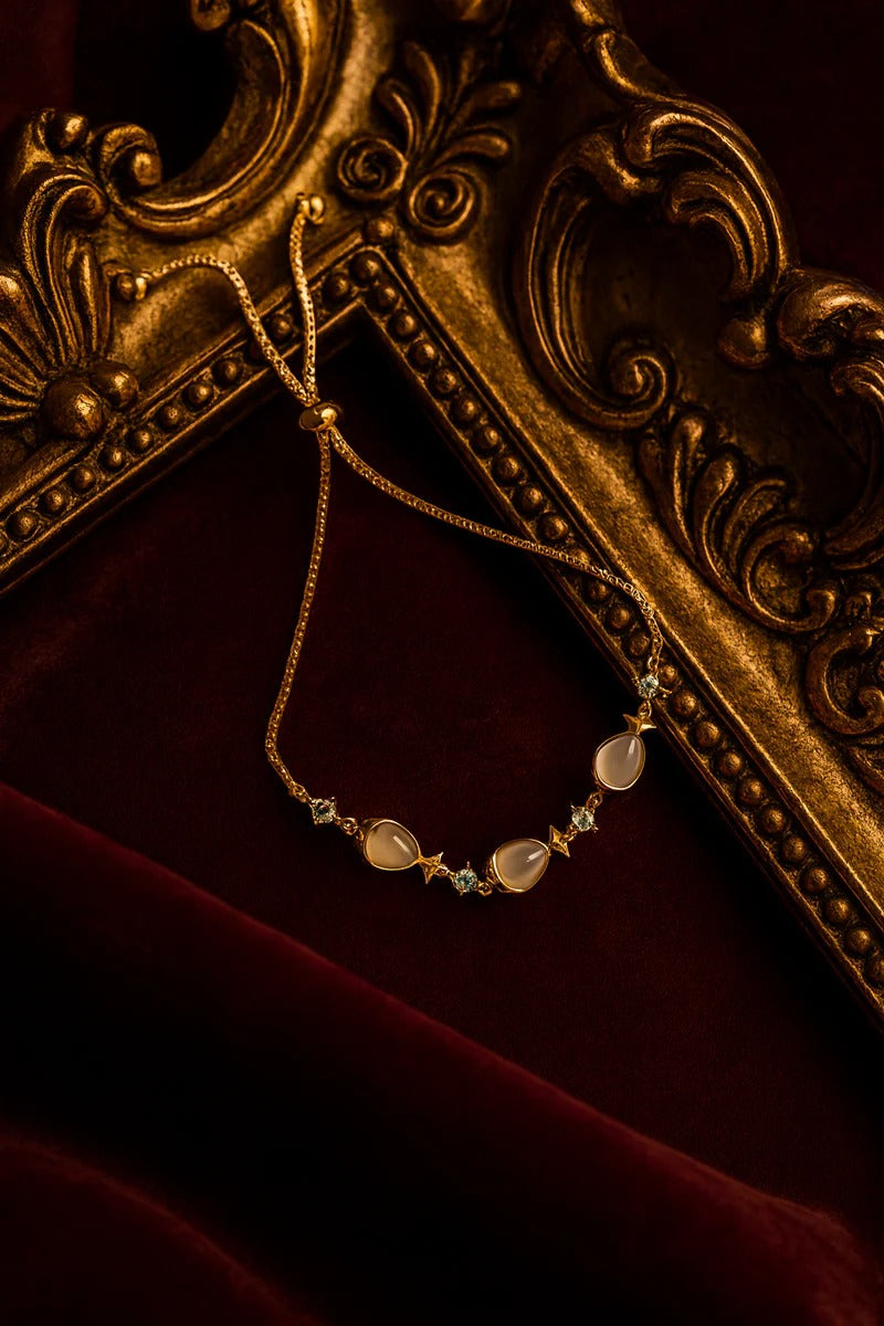 Selene golden Bracelet