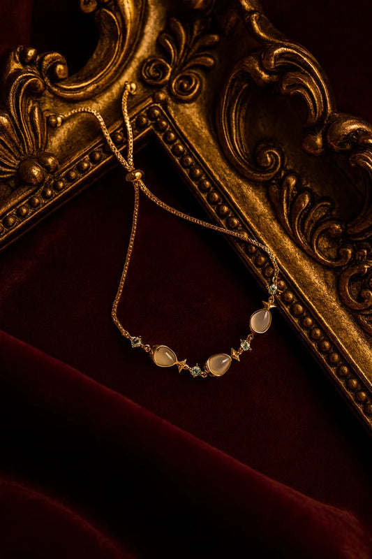 Selene golden Bracelet